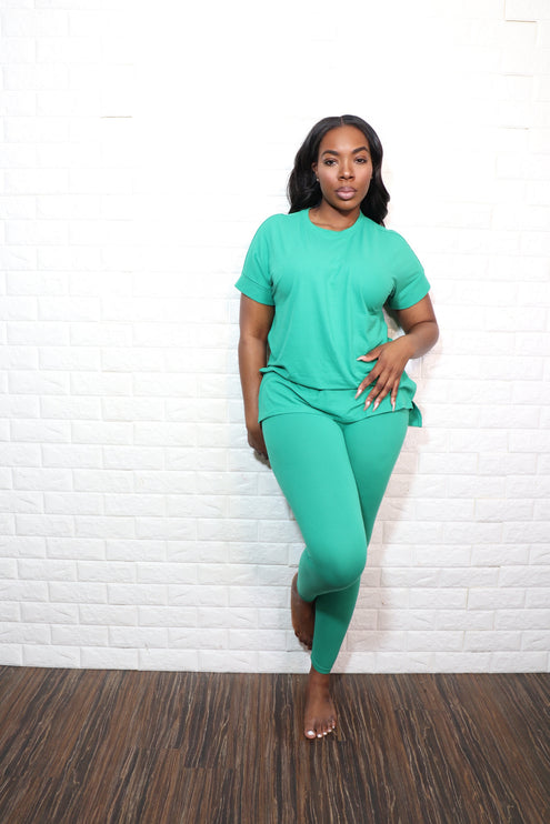 Round neck smooth like butter set | Kelly green